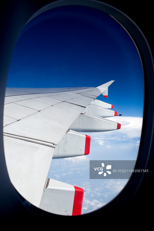 空客A380飞行中舷窗视觉图片素材