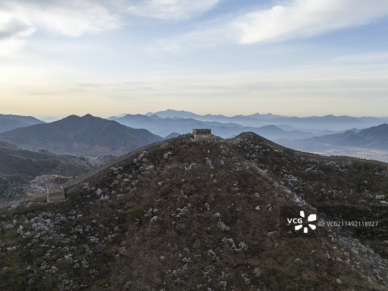 北京市春季黄花城野长城航拍视角图片素材