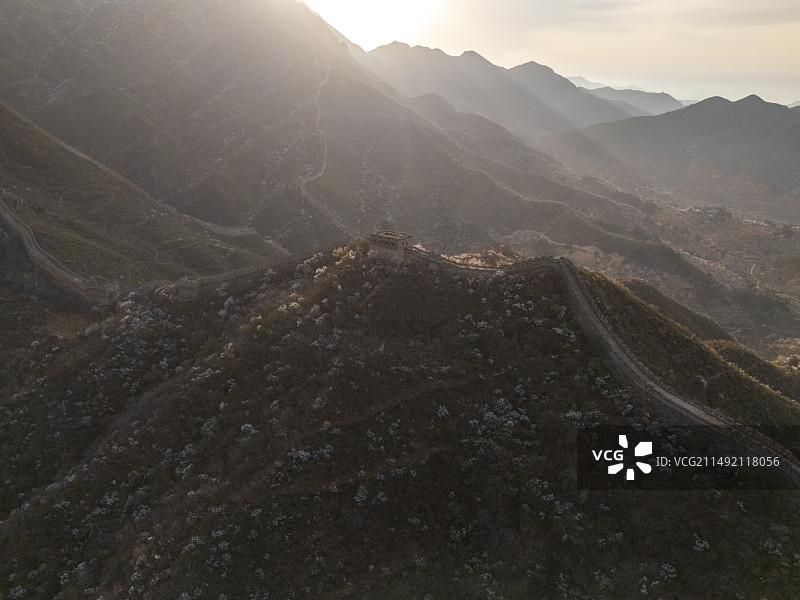 北京市春季黄花城野长城航拍视角图片素材