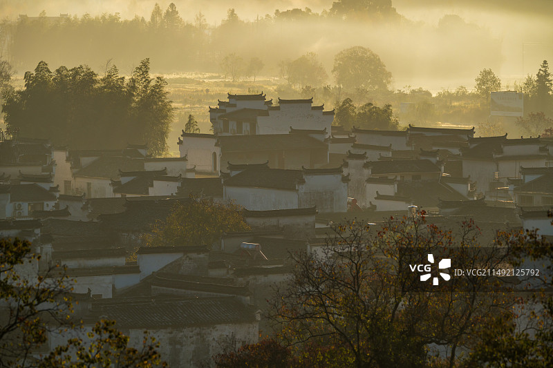 卢村秋日晨景，安徽黄山黟县图片素材