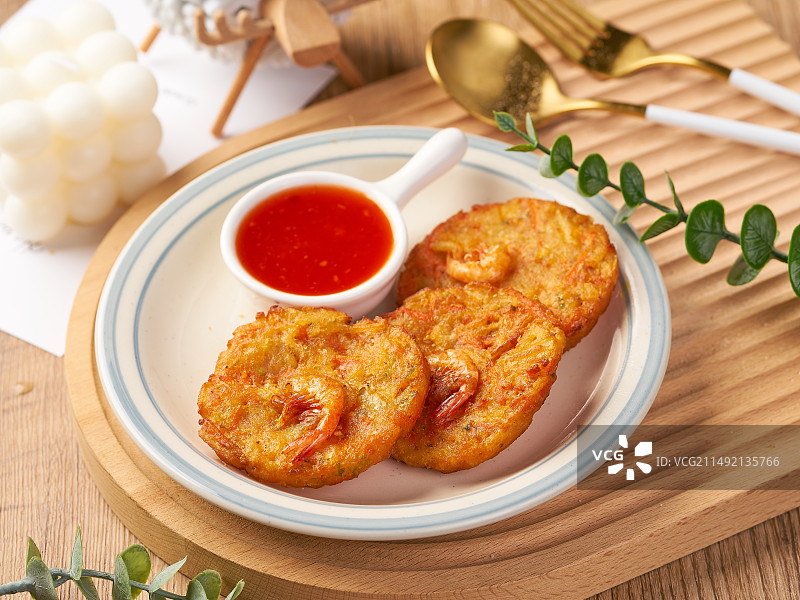 甜品店小吃潮汕炸虾饼图片素材