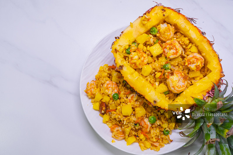 泰式虾仁菠萝炒饭图片素材