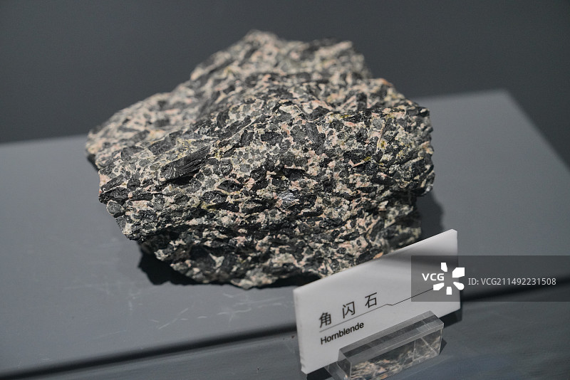 角闪石岩石样本图片素材