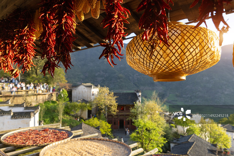 江西省上饶市婺源县篁岭景区晒秋场景图片素材