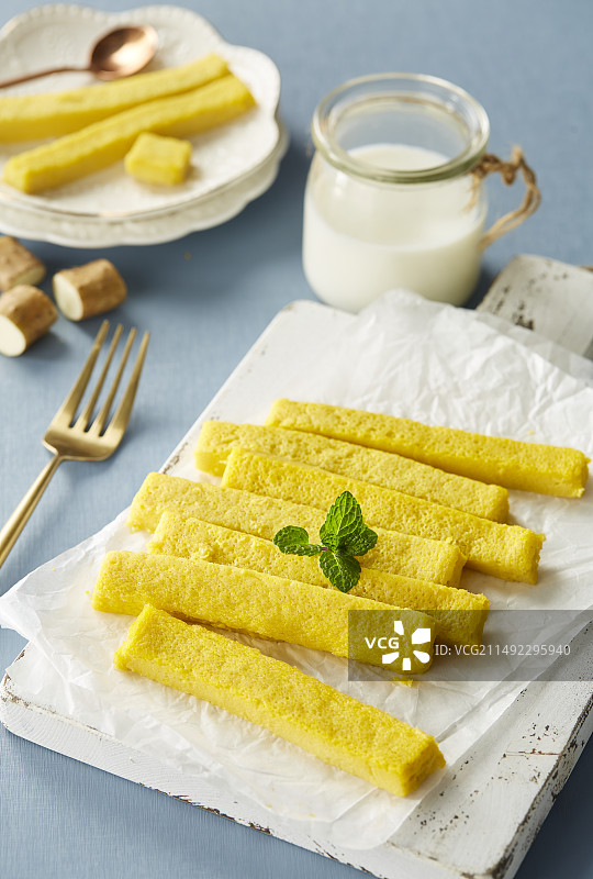 美味的婴儿辅食 山药奶蛋糕图片素材