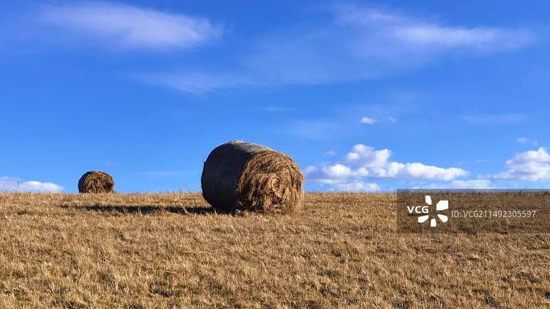草原上的蓝天图片素材