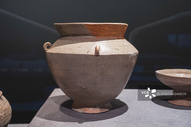 中国考古博物馆藏西周原始瓷尊图片素材
