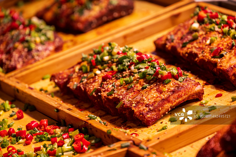 烤肥肠图片素材