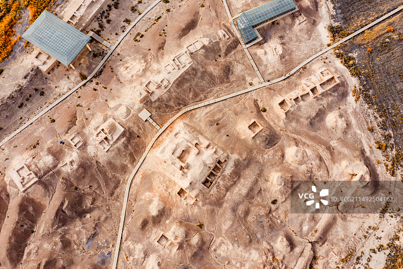 航拍新疆巴音郭勒蒙古族自治州焉耆七个星佛寺遗址图片素材
