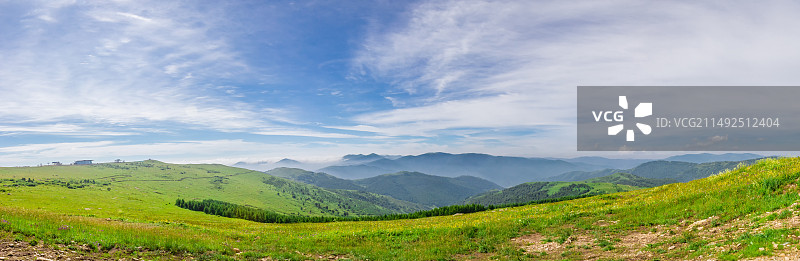 中国草原山脉自然风光拍摄主题，河北省张家口市崇礼县滑雪场现场的野外自然地理风景，户外白昼无人图像摄影图片素材