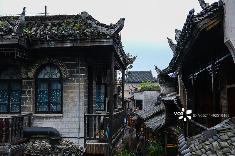 中国湖南湘西凤凰古城风光，凤凰古城东门城楼风光，凤凰古城风光，凤凰古城古建筑，凤凰古城虹桥风光，凤凰图片素材