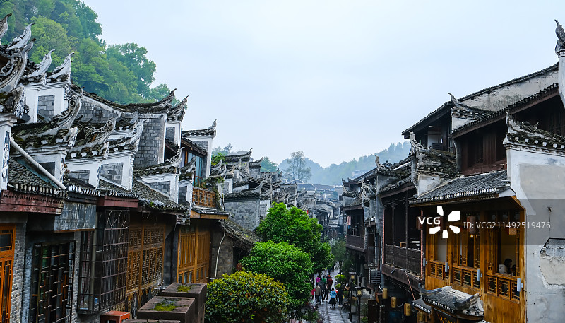 中国湖南湘西凤凰古城风光，凤凰古城东门城楼风光，凤凰古城风光，凤凰古城古建筑，凤凰古城虹桥风光，凤凰图片素材