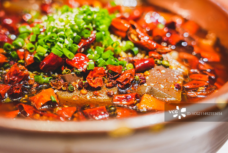 碗中食物的特写镜头，毛血旺图片素材