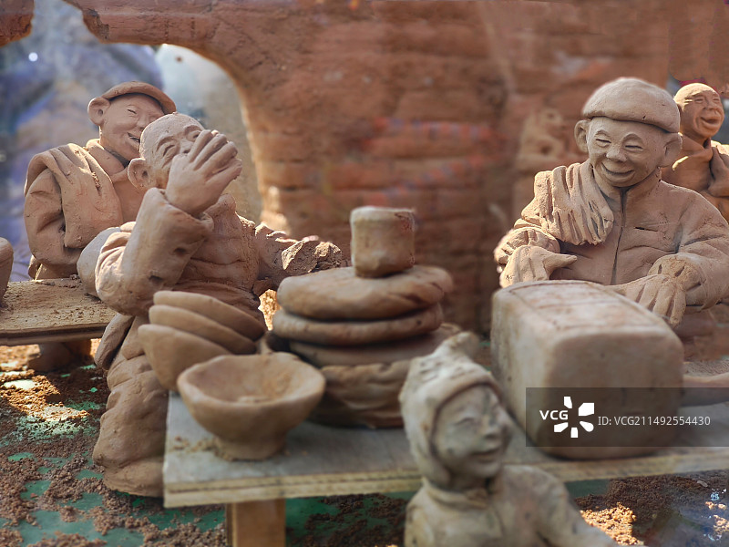 ：反映民俗风情的泥塑作品图片素材