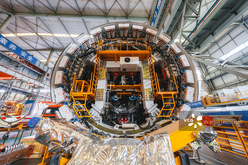 盾构机，中铁装备，国家TBM产业化中心，国产盾构机，大型盾构机，刀盘，制造，总装车间图片素材