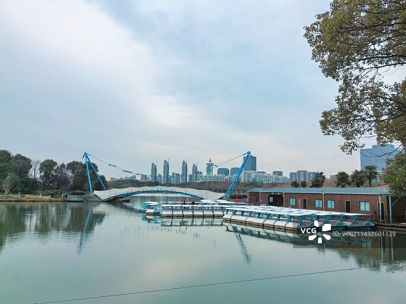 世纪公园天镜湖游船图片素材