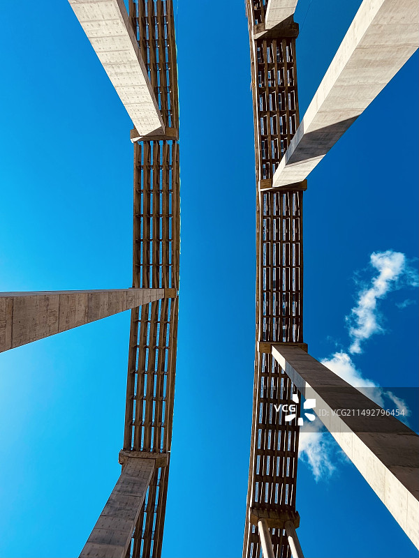 南疆红河元绿高速大桥图片素材