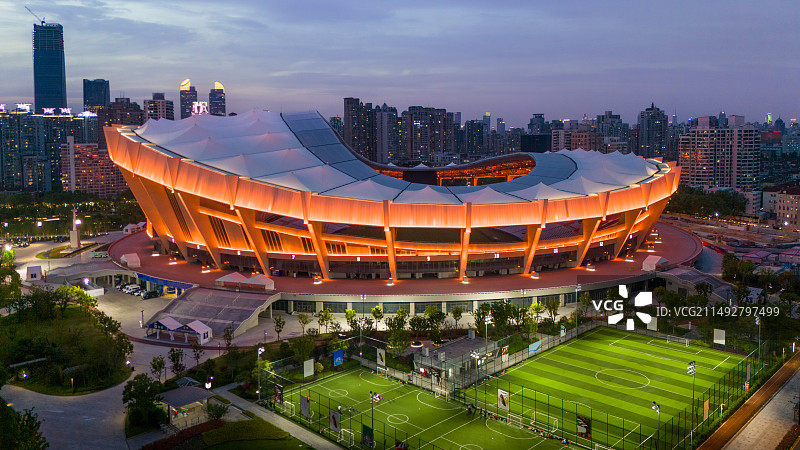 上海徐家汇体育公园上海体育场航拍夜景图片素材