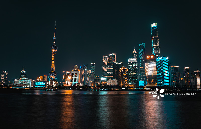 城市风光夜景全景-东方明珠塔图片素材