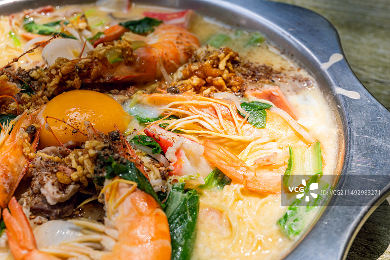 海鲜焖面图片素材