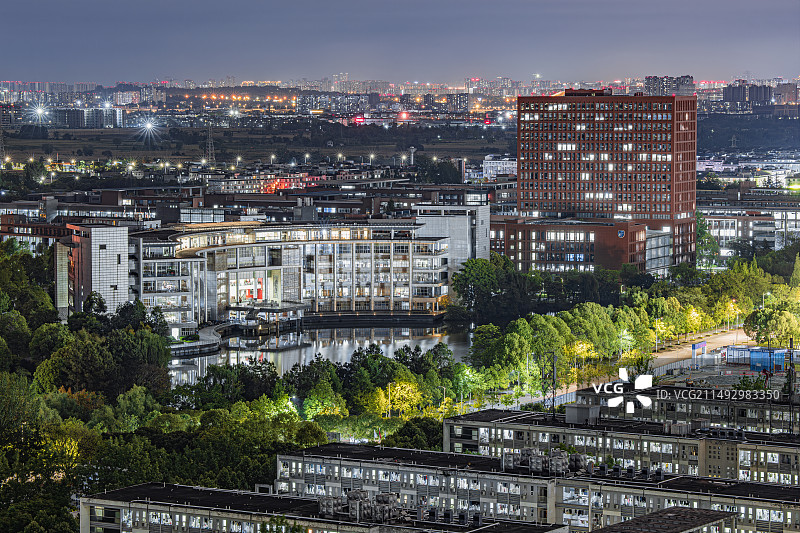 西南交通大学校园夜景图片素材