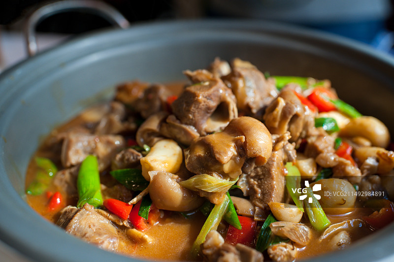 一锅干锅黑山羊肉特写图片素材
