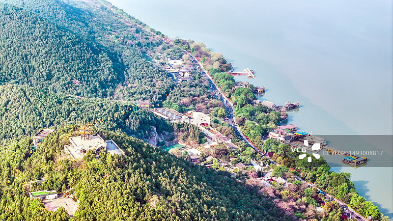 湖畔春意浓，航拍江苏省徐州市云龙湖风景区图片素材