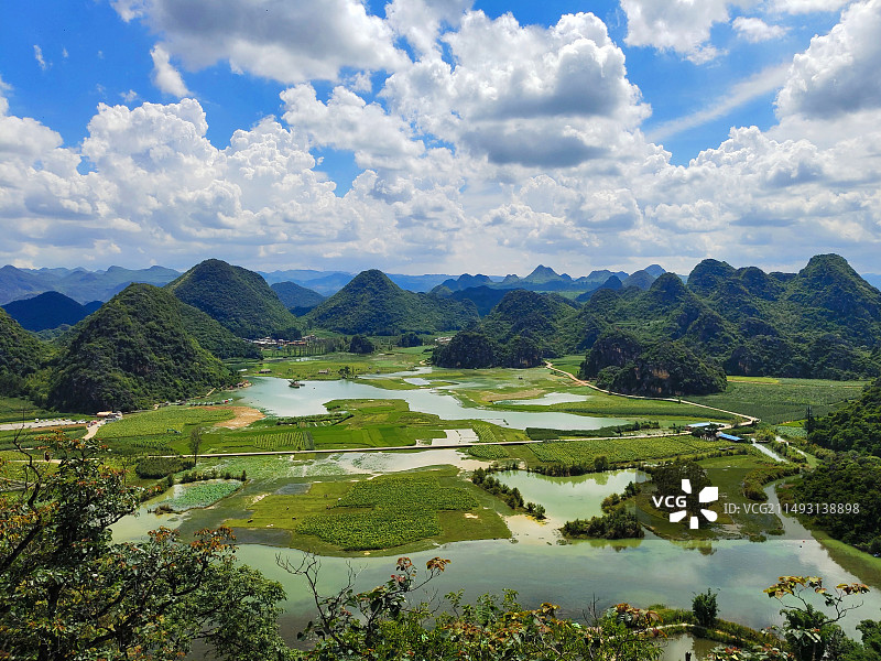 云南普者黑的五月天图片素材