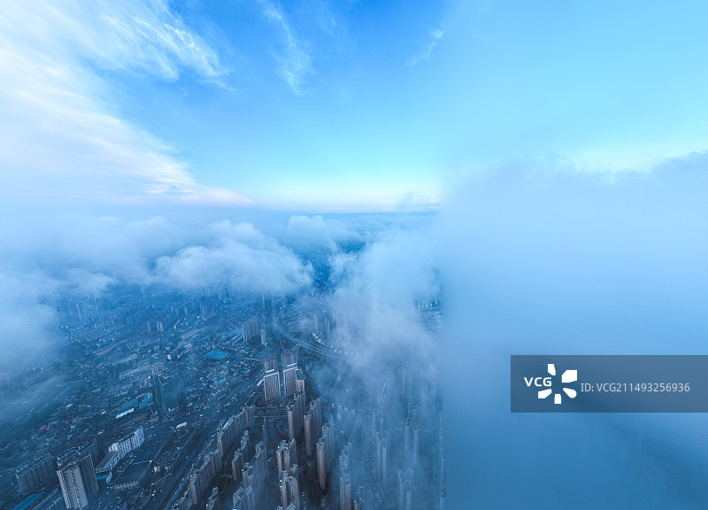 白云之上图片素材