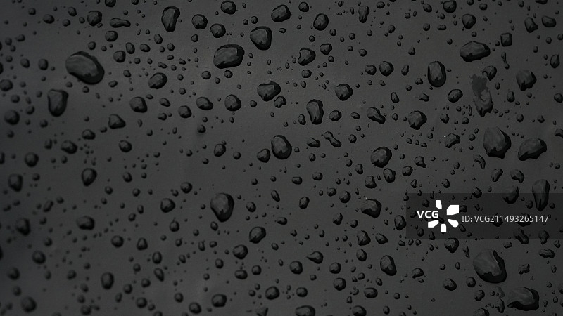 黑布的水珠图片素材