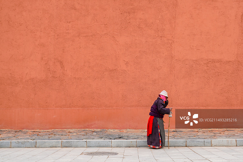 拉卜楞寺街拍图片素材