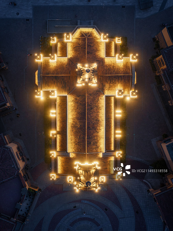 西安浐灞世园会罗曼小镇夜景航拍图片素材