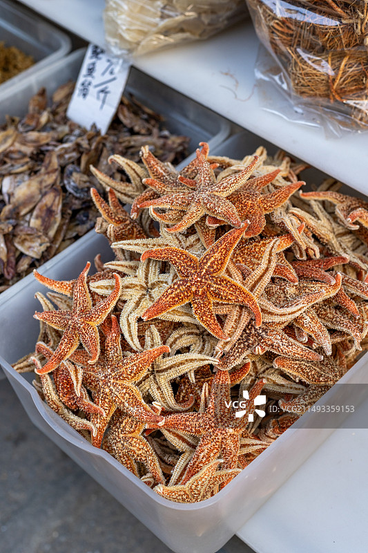 淇澳岛白石街商贩售卖的海星干图片素材