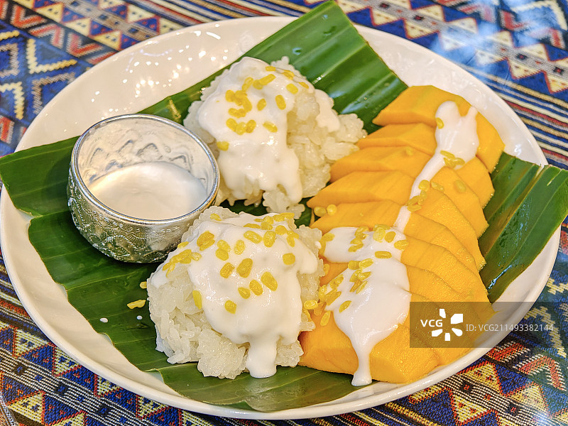 泰国美食芒果糯米饭图片素材