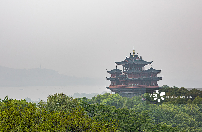 浙江杭州吴山风景区吴山城隍庙江湖汇观亭看西湖图片素材