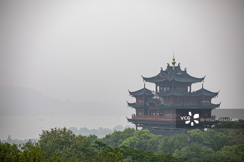 浙江杭州吴山风景区吴山城隍庙江湖汇观亭看西湖图片素材