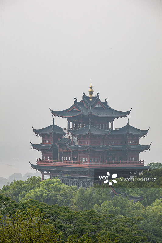 浙江杭州吴山风景区吴山城隍庙江湖汇观亭看西湖图片素材