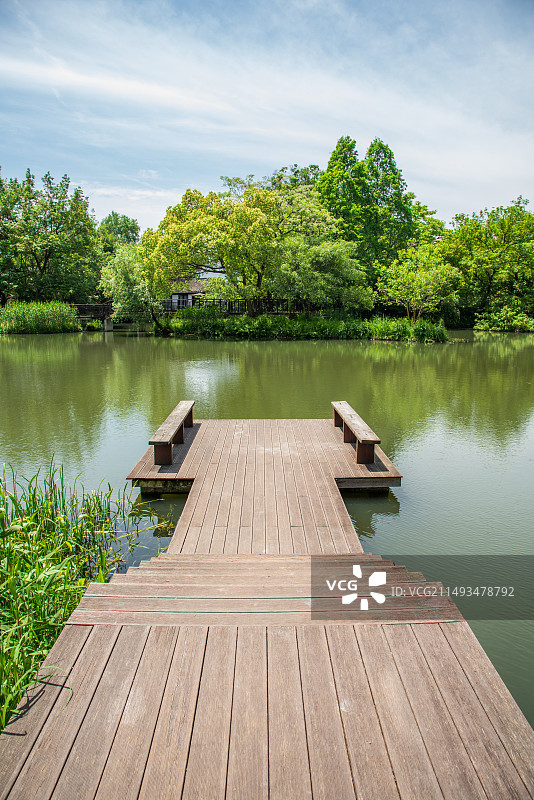 杭州 西溪湿地 西溪国家湿地公园 园林建筑景观 春天 春景 亲水平台 休闲景观台 木栈道 观景台图片素材