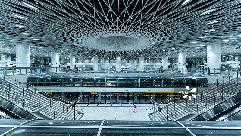 深圳岗厦北地铁站未来科技图片素材