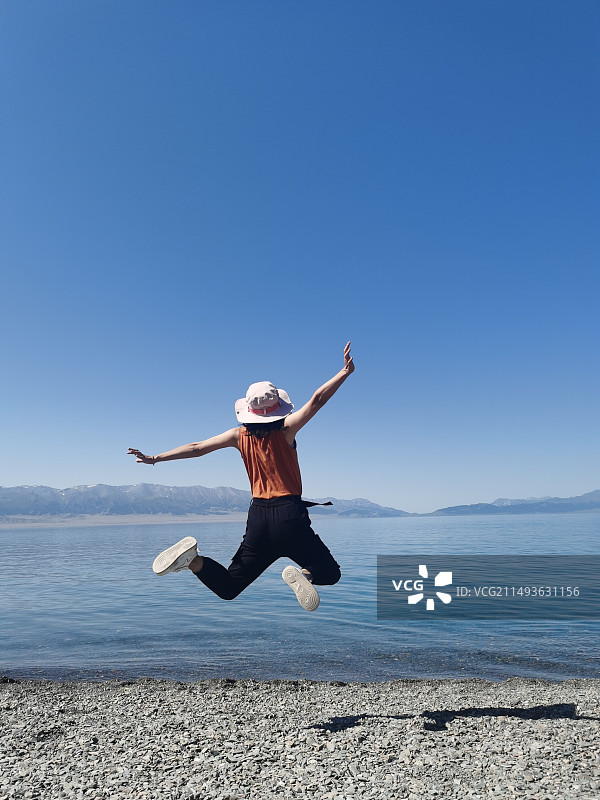 像海一样的赛里木湖图片素材