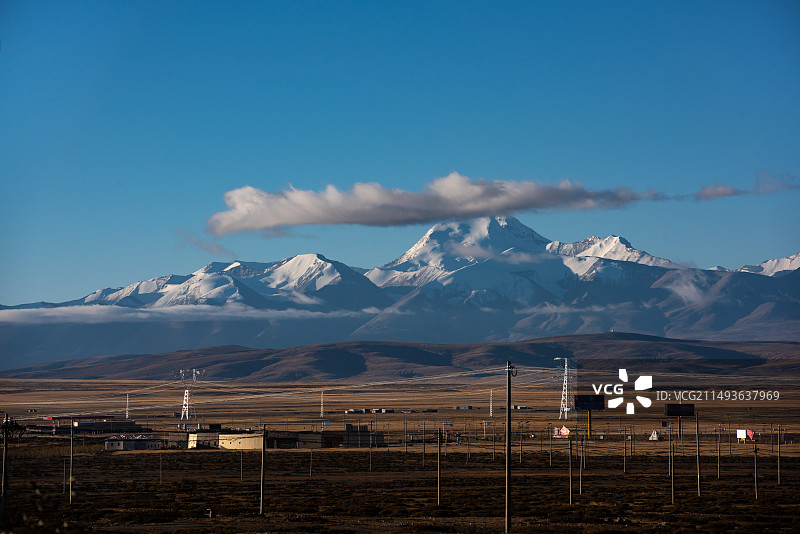 纳木那尼峰图片素材