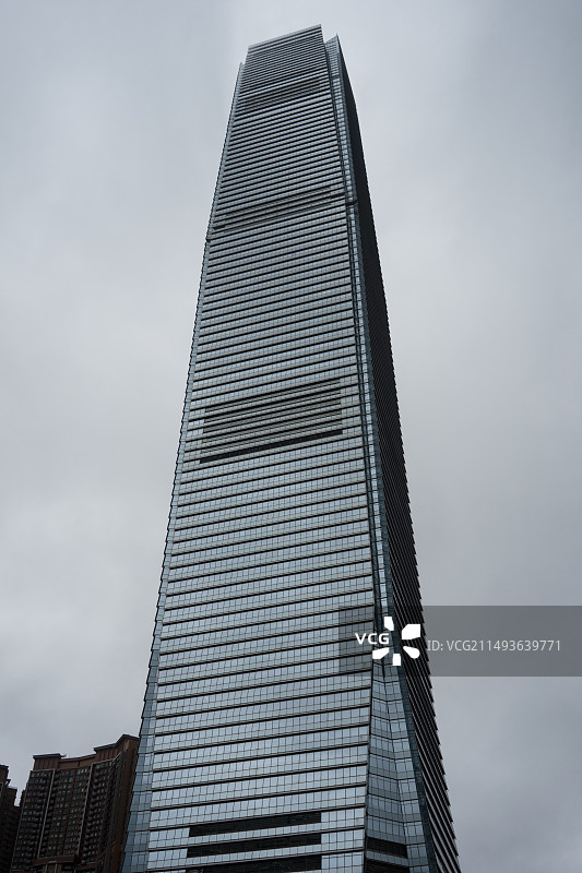 雾雨中的西九龙天际100图片素材