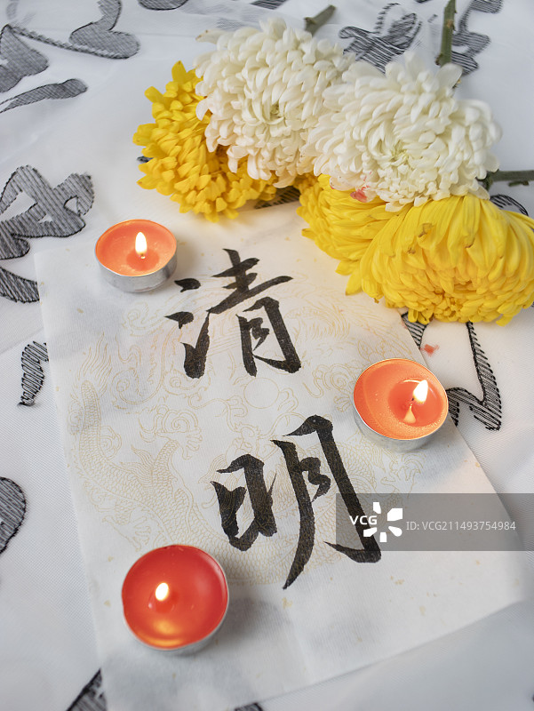 清明悼念菊花蜡烛公祭日图片素材