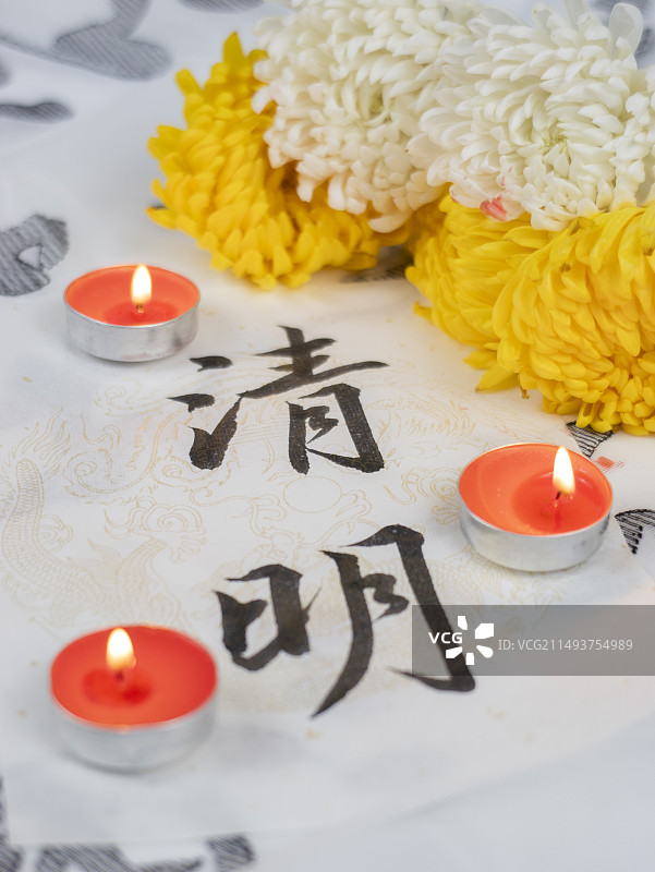 清明悼念菊花蜡烛公祭日图片素材