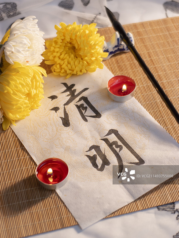 清明悼念菊花蜡烛公祭日图片素材