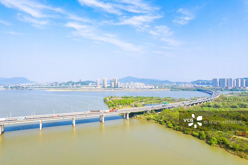 杭州萧山义桥三江口三江汇富春江浦阳江袁浦大桥高速公路桥梁建筑风光航拍图片素材