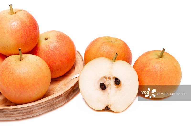 南果梨 南国梨 东北特产 辽宁鞍山香水梨 梨子 酒香梨 新鲜南果梨 红脸元帅 白底图 棚拍图片素材
