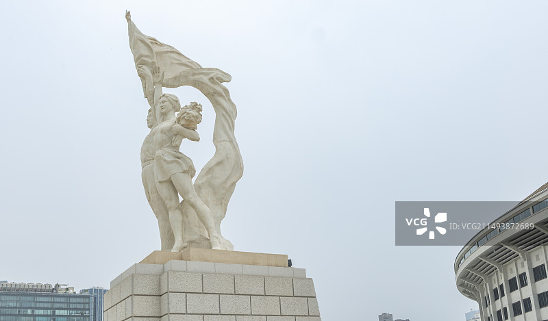 北京工人体育场雕塑天空图片素材