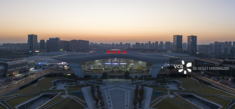 徐州高铁东站东广场夕阳晚霞图片素材