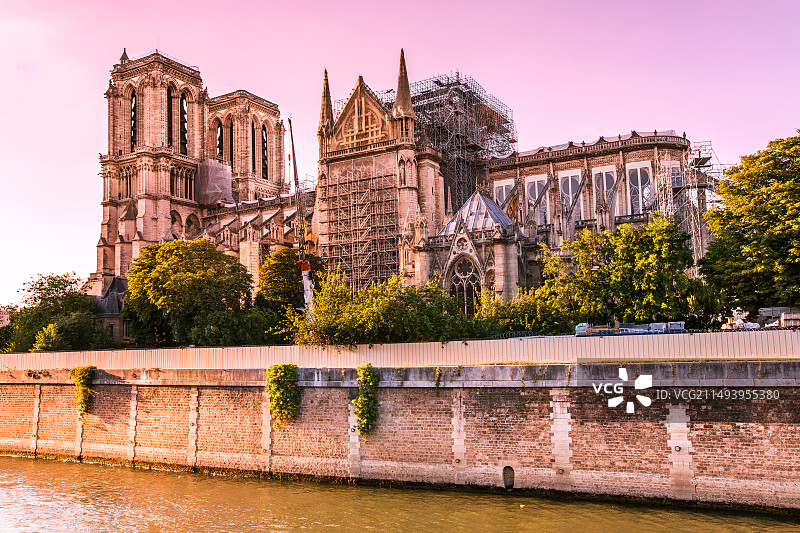火灾后正在修缮的法国巴黎圣母院图片素材